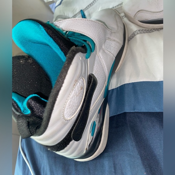 Jordan South Beach 8 - Picture 3 of 4